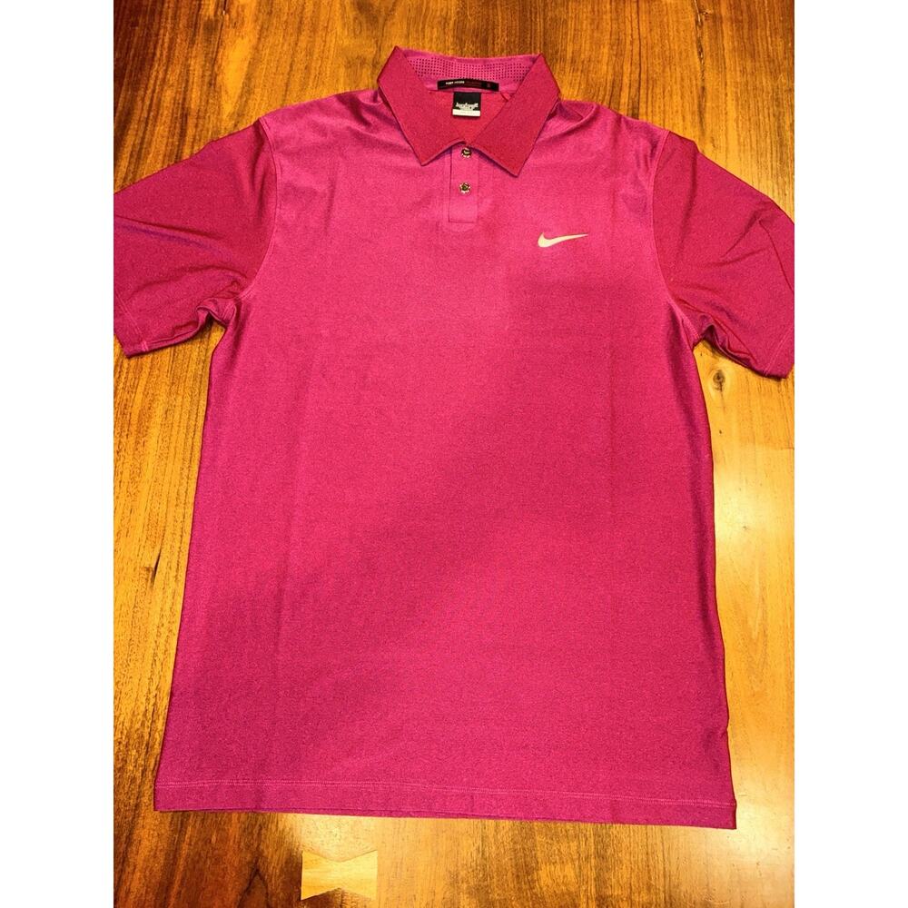 Nike Golf Tiger Woods Button Short Sleeve Magenta Large